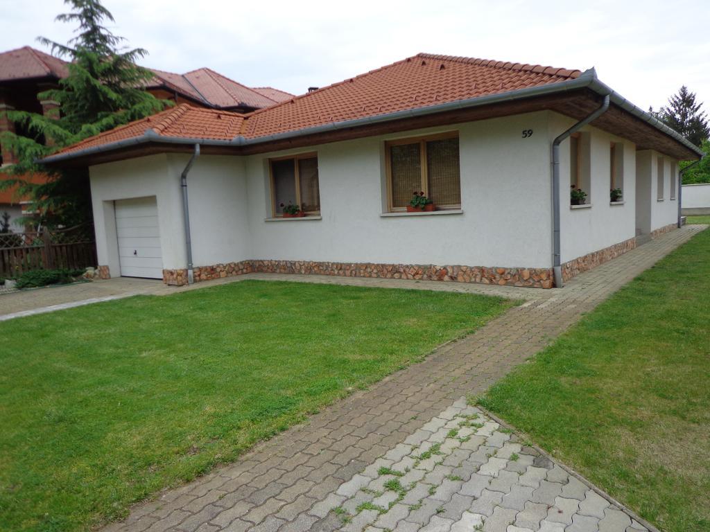 Sóstó Gold Vendégház Nyíregyháza Habitación foto