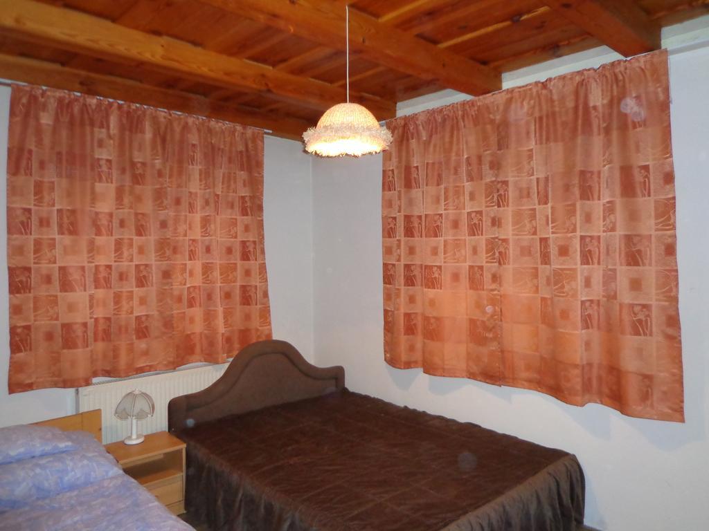 Sóstó Gold Vendégház Nyíregyháza Habitación foto