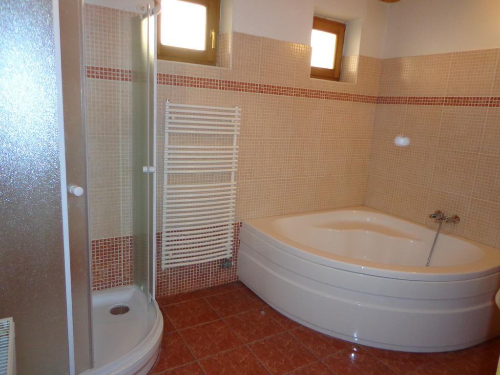 Sóstó Gold Vendégház Nyíregyháza Habitación foto